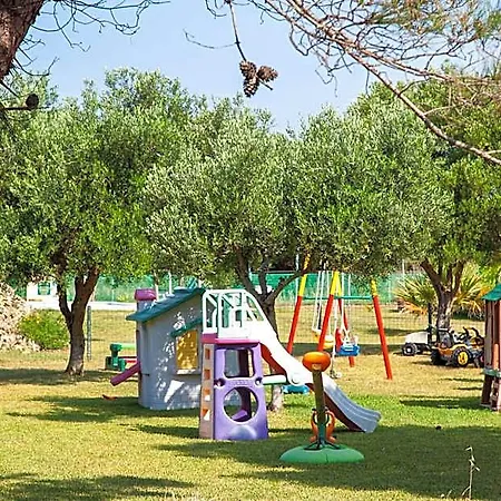 Monambeles Hotel 3*
