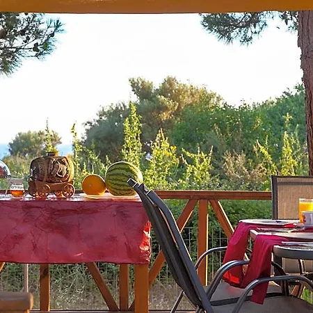 Monambeles Hotel 3*